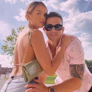 Meet your Posher, Evelyn